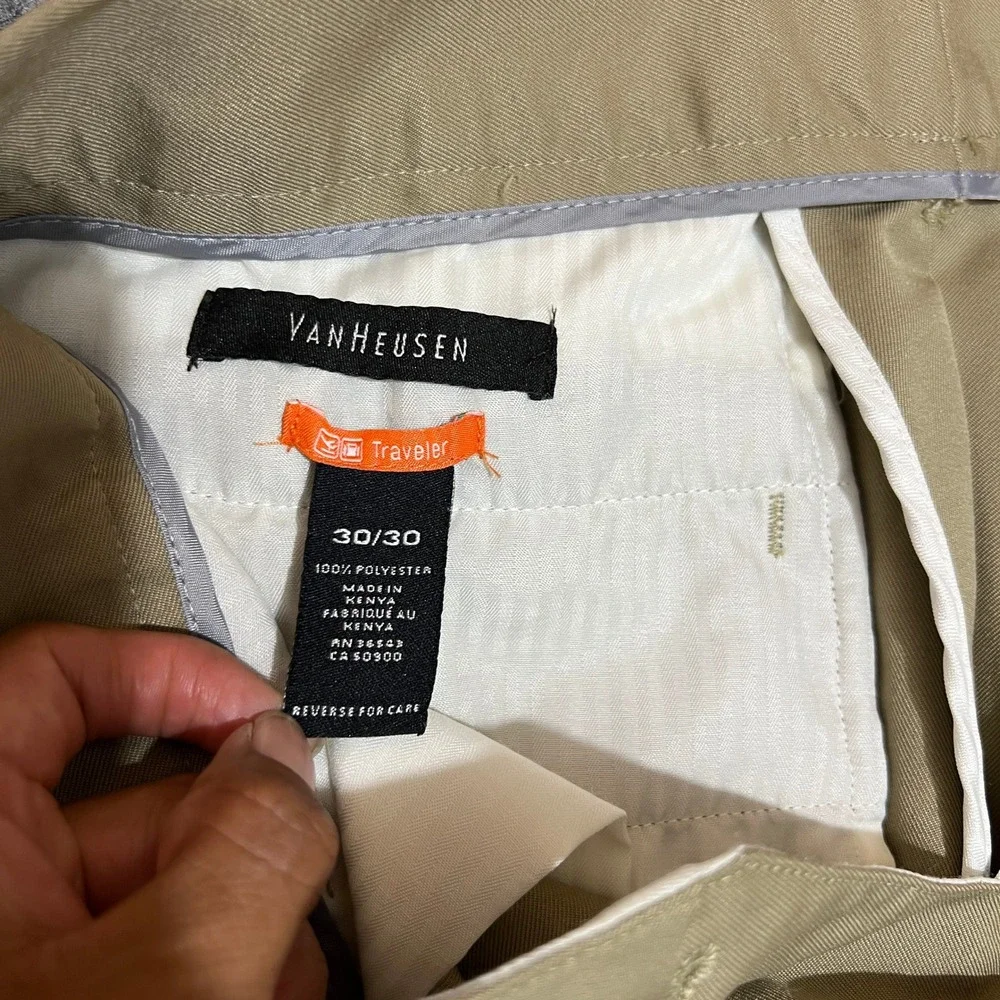 Van Heusen Traveler Pants Mens 30x30 Khaki Tan Flat Front Dress Chinos Straight